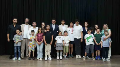 Aliağa'da Umut Veren Buluşma: Otizmli Çocuklar İçin Yeni Bir Kapı Aralandı