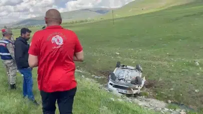 Elazığ-Bingöl yolunda korku dolu anlar: Kontrolden çıkan araç şarampole uçtu
