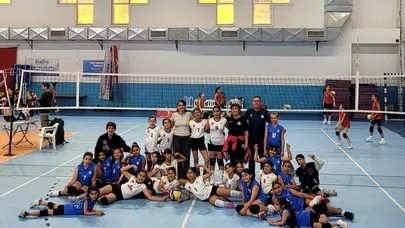 Filelerin küçük devleri Köyceğiz'i sevince boğdu: Geleceğin yıldızları sahada devleşti