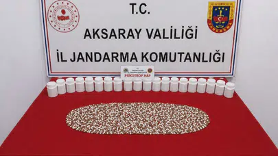 Aksaray'da zehir tacirlerine jandarma darbesi: Evden cephanelik çıktı