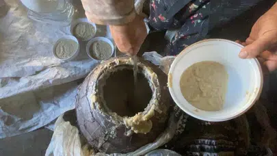 Ağrı’da bayram sabahı kurulan dev sofralar: Küskünleri barıştıran lezzet nöbeti