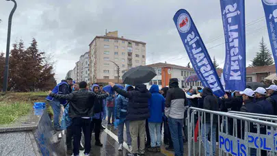 Eskişehir’de 1 Mayıs hareketliliği: Şehir merkezinde güvenlik alarmı verildi