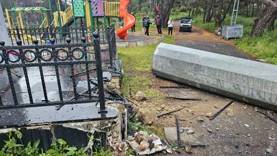 Heybeliada’nın zirvesinde korkutan anlar: Dev bayrak direği fırtınaya yenik düştü