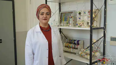 Depremde duyduğu o ses hayatını değiştirdi: Cam korkusunu sanatla yendi, kendi işinin patronu oldu