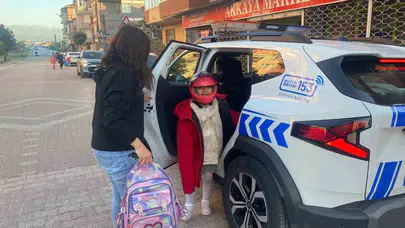 Zabıta sahada güven veriyor: Kazazedelere yardım eli uzattı, yolda kalan sürücüyü kurtardı
