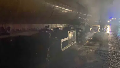 Osmaniye’de korku dolu anlar: Otoyolda seyir halindeki tanker bir anda alev topuna döndü