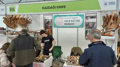 Edremit’in çeliğe hayat veren elleri dünya sahnesinde: Geleneksel bıçaklar Bursa’da tam not aldı