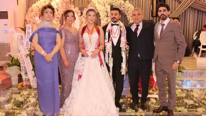 Uşak’ta protokol geçidi: 15 şahidin huzurunda dünya evine girdiler