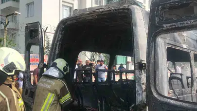 Diyarbakır’da gece yarısı korku dolu anlar: Park halindeki araç bir anda alev topuna döndü
