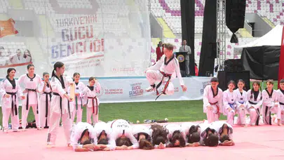 Ordu’da bağımsızlık ateşi coşkuyla yakıldı: 19 Mayıs ruhu stadyuma taştı