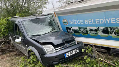 Ünye’de korkutan kaza: Çöp kamyonu ile otomobil çarpıştı, üç kişi hastanelik oldu