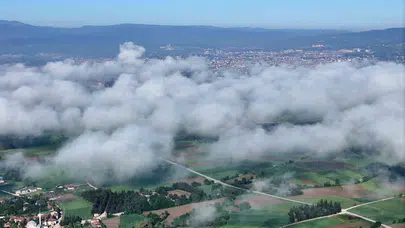 Bolu’da sabah sürprizi: Ovalar beyaz bir örtüyle kaplandı