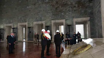 Gençlik Haftası’nın meşalesi Anıtkabir’de yakıldı: Bakan Bak’tan anlamlı mesaj
