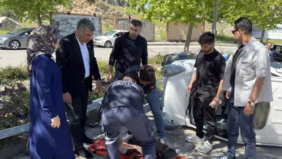 Elazığ’da kaza anı: Vekil Erol yoldan geçerken hayat kurtardı