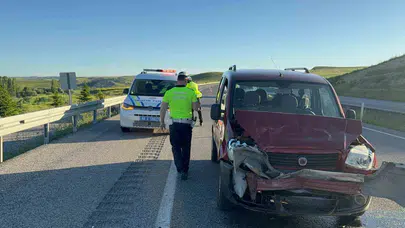 Yozgat yolunda can pazarı: İki aracın karıştığı feci kazada 8 kişi hastanelik oldu