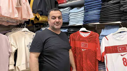 Kayseri'de Milli Heyecan: Formalar raflarda durmuyor, esnaf stok yetiştiremiyor