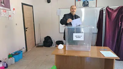 Başkale’de sandık mesaisi: 4 mahalle yeni muhtarını seçti