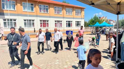 Tavşanlı’da imece ruhu: Dağçeşme İlkokulu’nda hayır çarşısı geleneği büyüyor