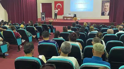 Dijital dünyada çocukları bekleyen tehlikeler masaya yatırıldı: Edremit'te kritik zirve