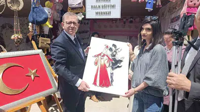 Kars’ta hünerli eller sahneye çıktı: Bir yılın emeği göz kamaştırdı
