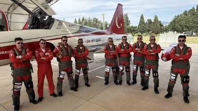 İzmir semalarında gövde gösterisi: Türk Yıldızları ve SOLOTÜRK festival için hazır