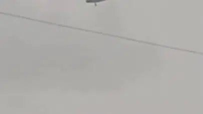 Erzurum semalarında korku dolu anlar: Askeri helikopter fırtınaya böyle yakalandı