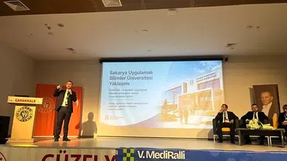 Acil tıp dünyasının genç yetenekleri Çanakkale’de sahne aldı: SUBÜ’lü paramedikler kürsüden inmedi