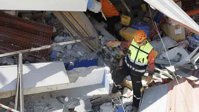 Filipinler’de felaketin boyutu büyüyor: 37 can kaybı, binlerce ev enkaza döndü