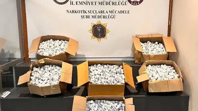 Samsun'da zehir tacirlerine büyük darbe: Kiralık araçtan servet değerinde uyuşturucu çıktı