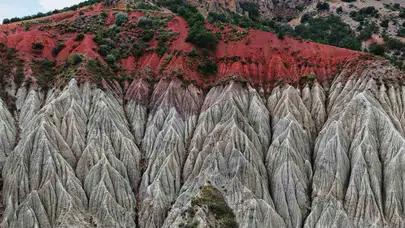 Anadolu’nun gizli kalmış sanat eseri: Kırıkkale’nin yamaçlarında doğanın imzası