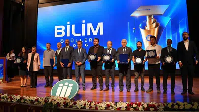 İnönü Üniversitesi’nde Zirveye Çıkanlar Ödüllendirildi: Akademide "Nitelik" Vurgusu