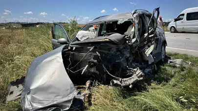 Edirne'de tır ile otomobilin çarpıştığı feci kazada acı son: Bir sürücü yaşamını yitirdi