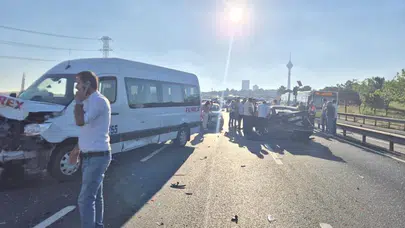 Büyükçekmece’de dehşet anları kamerada: Bariyerlere çarpan otomobile servis aracı çarptı