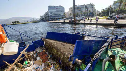 İzmir Körfezi’nde dev temizlik operasyonu: Milyonlarca ton atık denizden arındırıldı