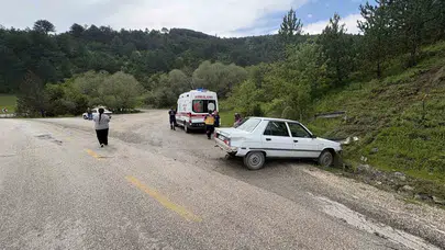 Tosya yolunda korkutan kaza: Direksiyon hakimiyetini kaybetti, yamaca savruldu