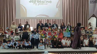 Çöp değil sanat eseri: Esenlerli minikler podyumda devleşti