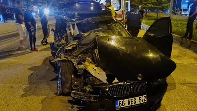 Sorgun'da trafik kabusu: Sanayi bölgesinde iki araç birbirine girdi