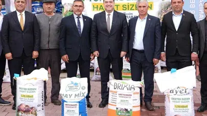 Manisa’nın bereketli topraklarına belediye eli: Çiftçinin girdi maliyetini düşürecek dev paket açıklandı