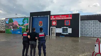 Hapis cezasıyla kaçıyordu, Çay ilçesinde kıskıvrak yakalandı: FETÖ firarisi cezaevine gönderildi