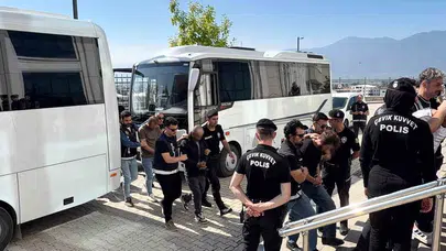 Şafak operasyonunda zehir tacirlerine büyük darbe: 17 kişi cezaevine gönderildi