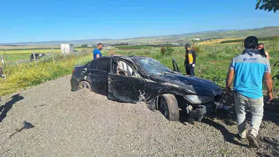 Siirt yolunda korkutan kaza: Direksiyon hakimiyetini kaybeden tır otomobili biçti