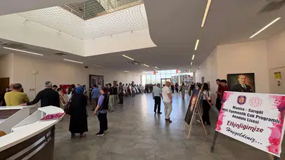 Sarıgöl’de genç yeteneklerin fırçasından dökülen sanat şöleni