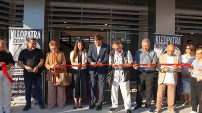 Tarsus’ta tarihe dokunan yeni bir soluk: Kleopatra Meydanı kapılarını sanatla açtı
