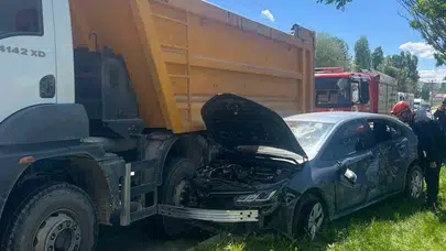 Muş’ta trafik kabusu: Sanayi Kavşağı’nda kamyon ve otomobil çarpıştı
