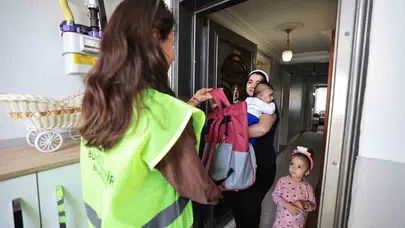 Denizli'de bebek heyecanı yaşayan ailelere Büyükşehir'den büyük destek: İlk ihtiyaçlar kapıya geliyor