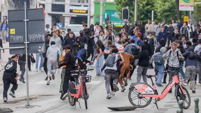 Brüksel’de eğitim isyanı: Sokaklar savaş alanına döndü