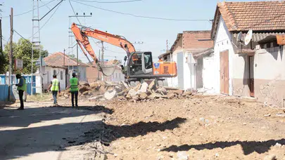 Hacıaliobası’nda çifte yatırım müjdesi: Hem yollar yenileniyor hem sosyal alanlar kuruluyor