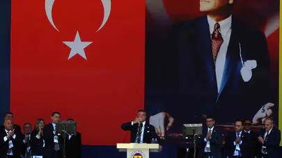 Fenerbahçe’de veda vakti: Sadettin Saran kürsüden helallik istedi