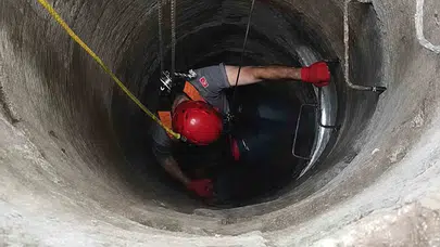 Kırıkkale'de nefes kesen kurtarma operasyonu: 10 metrelik ölüm kuyusundan sağ çıktı