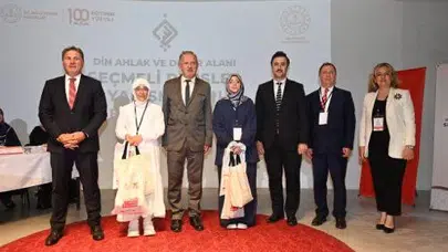 Denizli’de manevi şölen: 11 ilin genç hafızları bölge finalinde buluştu